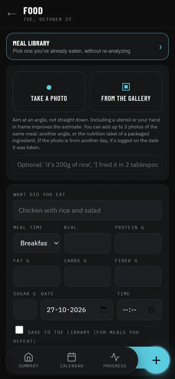 The log-a-meal screen in Maipo: take a photo, pick one from the gallery or type what you ate.